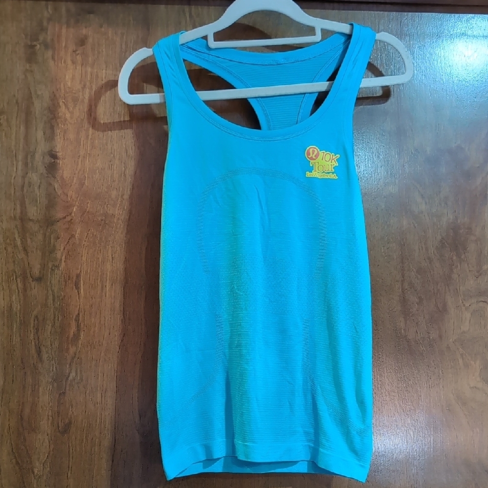 Lululemon 10k Tour Special Edition EUC Women's Blue Tank Top